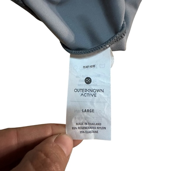NWT Outdoor Voices Grey leggings Back Pocket wicking material w/ leg venting Lg - Picture 5 of 13